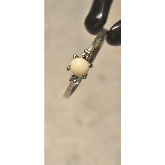 Fine 10K Gold Ring – Size 6.75 -- Weighs 1.66 Grams - Picture 1 of 8